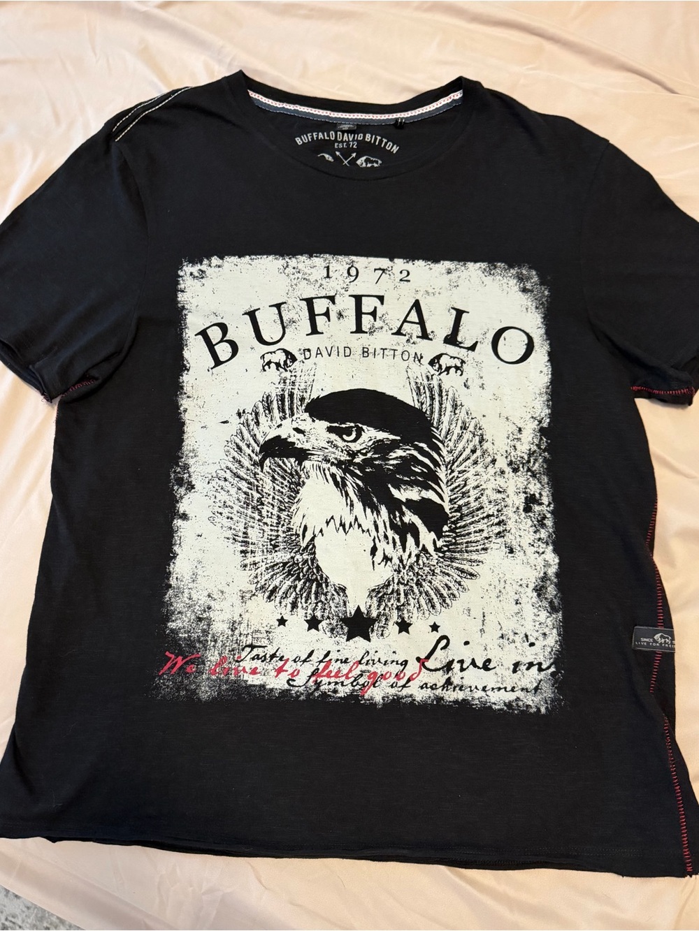 Buffalo David Bitton Men’s Black Graphic Tee with Eagle Print sz Large